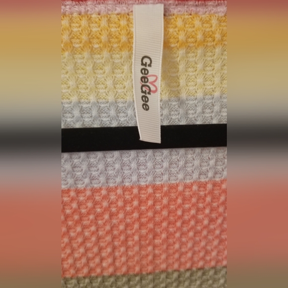 GeeGee Waffle Knit Tee - Picture 2 of 4